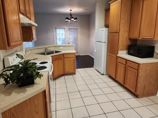 9808 Castlewood Drive, Plano, TX 75025