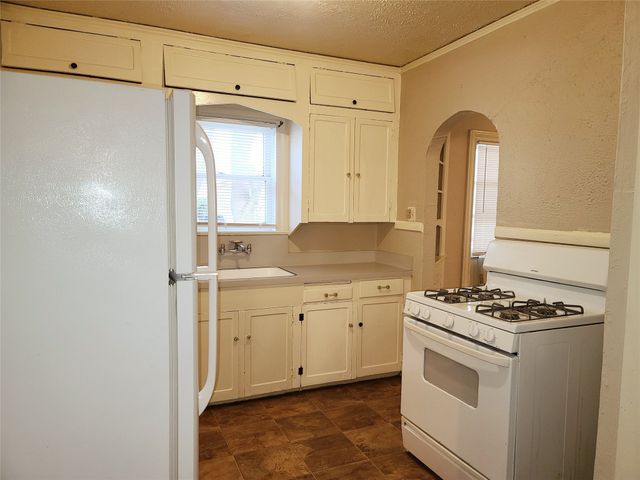 5707 ROSS Avenue, Dallas, TX 75206