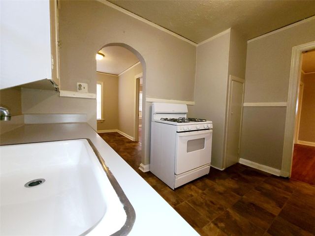 5707 ROSS Avenue, Dallas, TX 75206