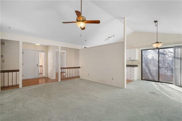 10872 Bradshaw Street, Overland Park, KS 66210