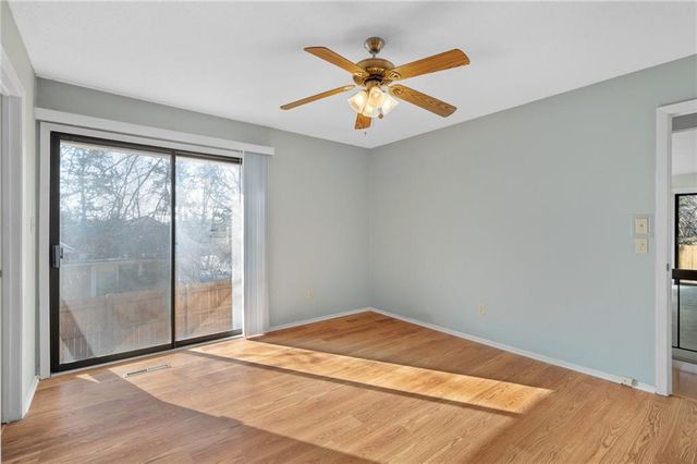 10872 Bradshaw Street, Overland Park, KS 66210