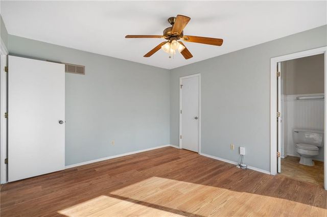 10872 Bradshaw Street, Overland Park, KS 66210