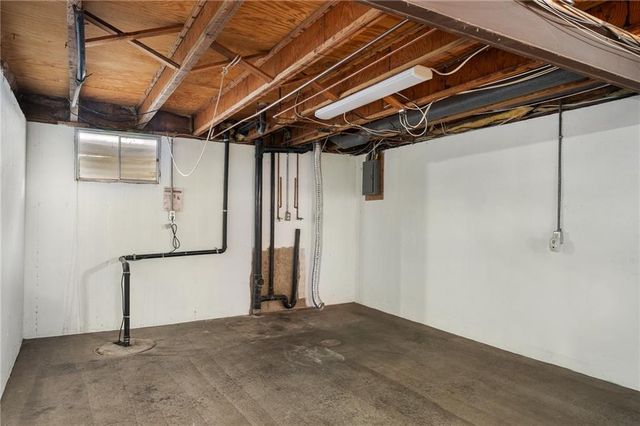 10872 Bradshaw Street, Overland Park, KS 66210