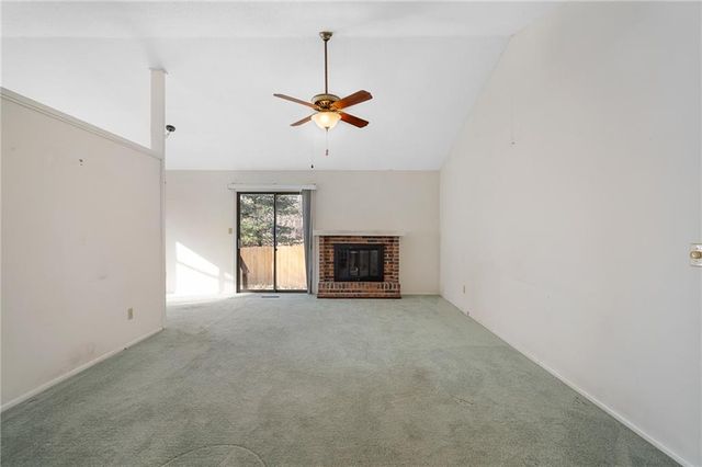 10872 Bradshaw Street, Overland Park, KS 66210