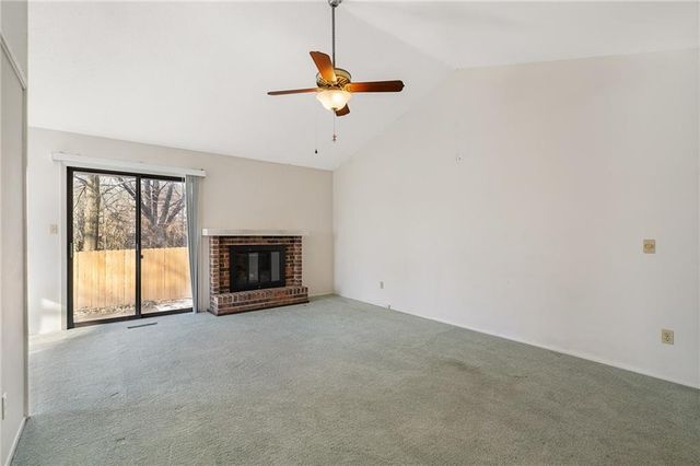 10872 Bradshaw Street, Overland Park, KS 66210