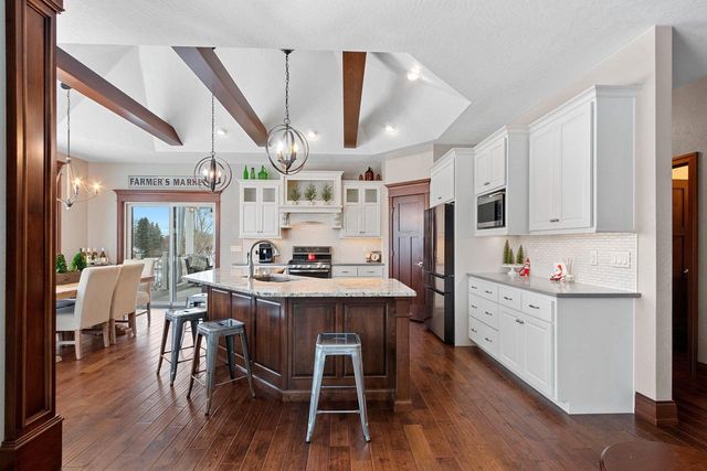 1626 STEINER LANE, Green Bay, WI 54303