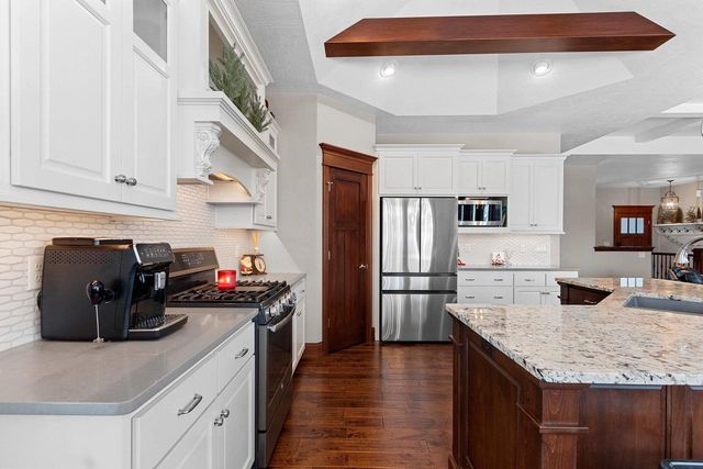 1626 STEINER LANE, Green Bay, WI 54303