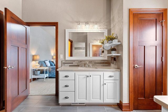 1626 STEINER LANE, Green Bay, WI 54303