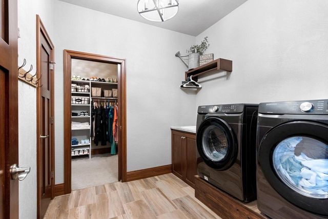 1626 STEINER LANE, Green Bay, WI 54303