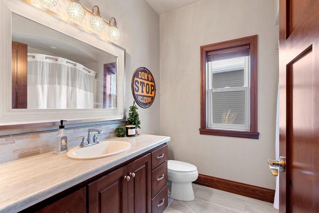 1626 STEINER LANE, Green Bay, WI 54303