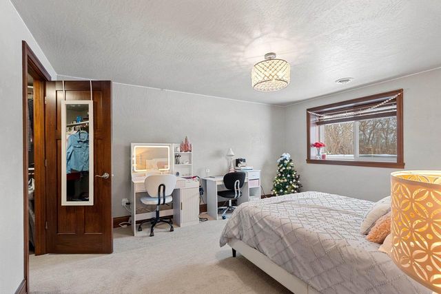 1626 STEINER LANE, Green Bay, WI 54303