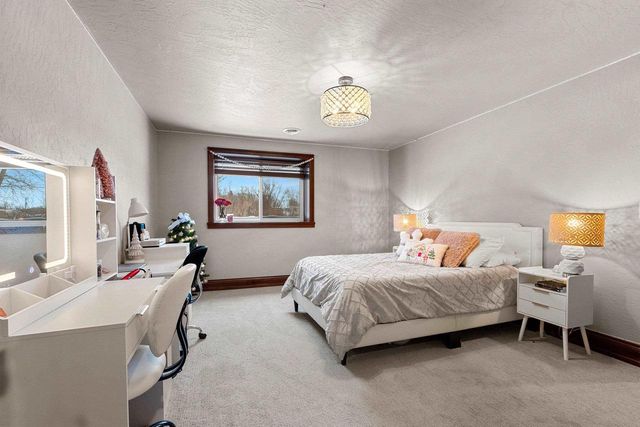 1626 STEINER LANE, Green Bay, WI 54303