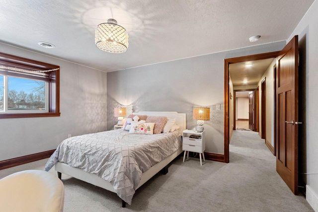 1626 STEINER LANE, Green Bay, WI 54303