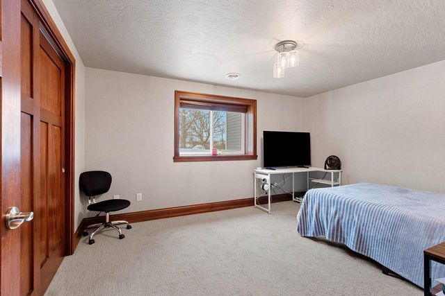 1626 STEINER LANE, Green Bay, WI 54303