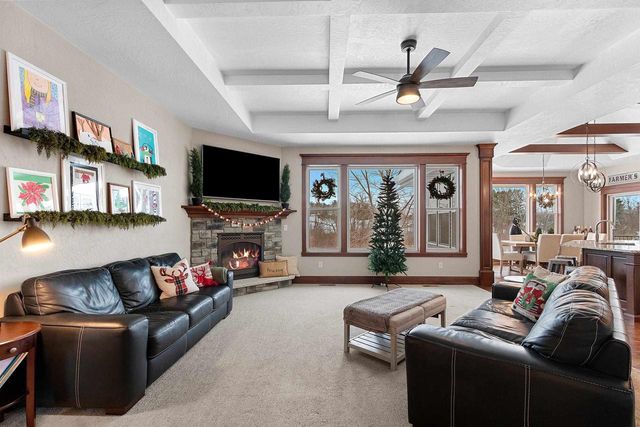 1626 STEINER LANE, Green Bay, WI 54303