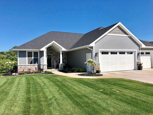1626 STEINER LANE, Green Bay, WI 54303