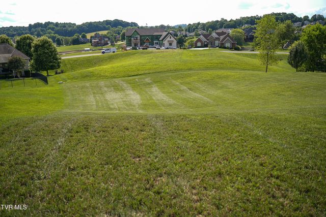 112 Cardinal Point, Blountville, TN 37617