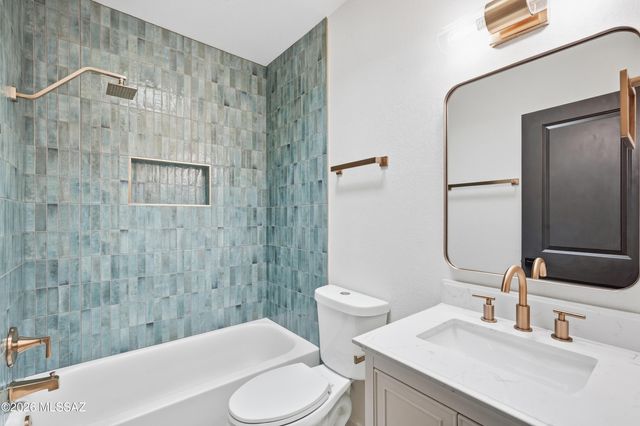 3095 N Sparkman Boulevard, Tucson, AZ 85716