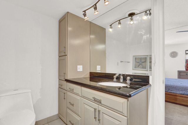 5510 N Ocean Drive 12b, Singer Island, FL 33404