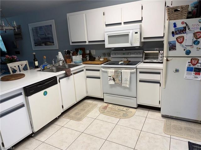 731 Elkcam CIR A102, Marco Island, FL 34145
