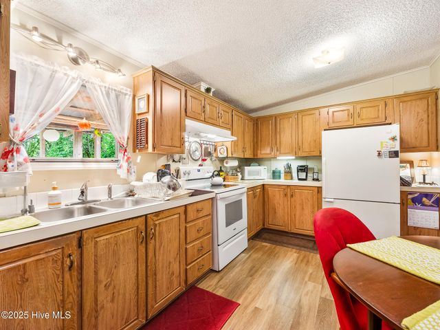 366 Ampersand Road, Aberdeen, NC 28315