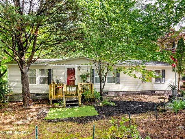 366 Ampersand Road, Aberdeen, NC 28315