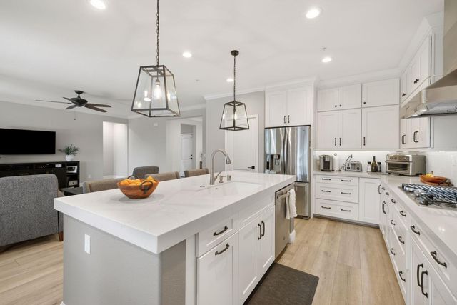 2320 Raindance Dr, Roseville, CA 95747