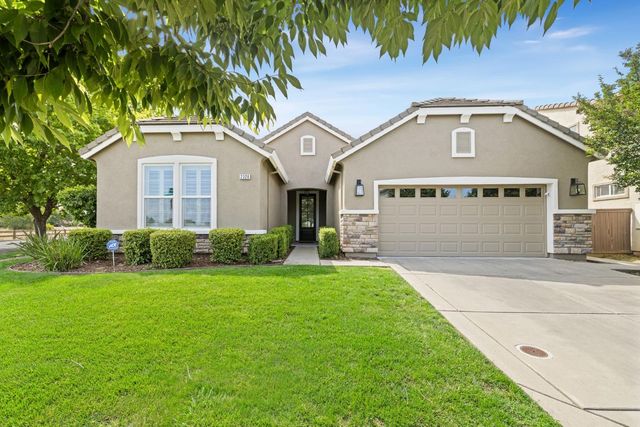 2320 Raindance Dr, Roseville, CA 95747