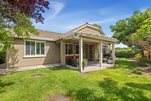 2320 Raindance Dr, Roseville, CA 95747