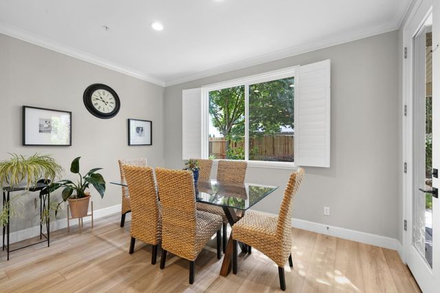 2320 Raindance Dr, Roseville, CA 95747