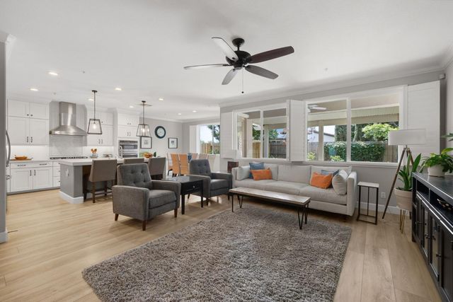 2320 Raindance Dr, Roseville, CA 95747