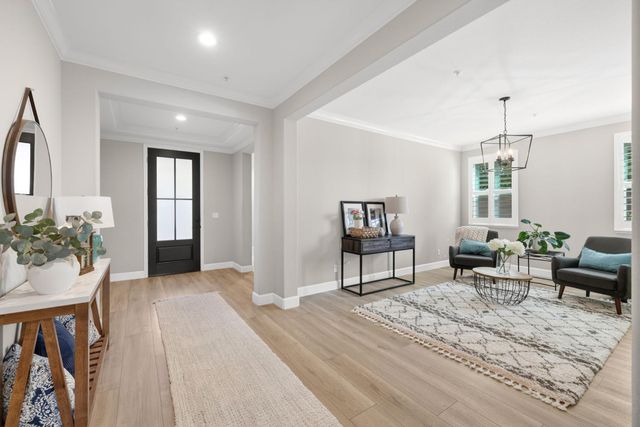 2320 Raindance Dr, Roseville, CA 95747
