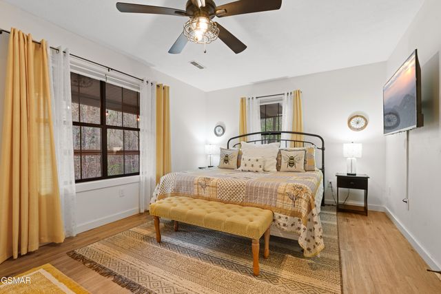 4314 Blue Bird Lane, Gatlinburg, TN 37738