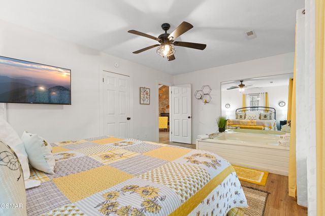 4314 Blue Bird Lane, Gatlinburg, TN 37738