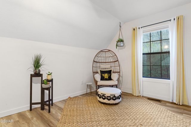 4314 Blue Bird Lane, Gatlinburg, TN 37738