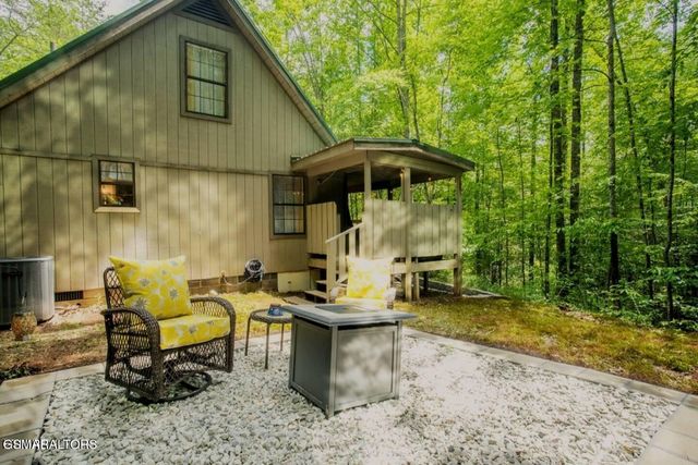 4314 Blue Bird Lane, Gatlinburg, TN 37738