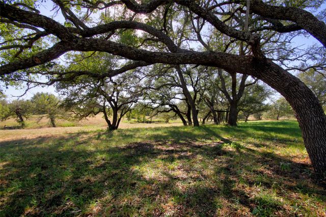 132 Offer LN, Llano, TX 78643