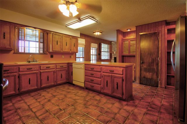 132 Offer LN, Llano, TX 78643