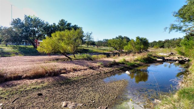 132 Offer LN, Llano, TX 78643