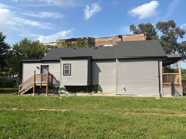 7110 S Champlain Avenue, Chicago, IL 60619