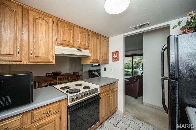 1090 Mersey Bend Drive A, St Louis, MO 63129