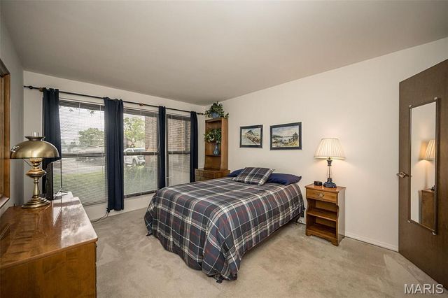 1090 Mersey Bend Drive A, St Louis, MO 63129