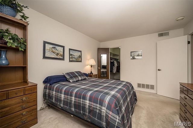 1090 Mersey Bend Drive A, St Louis, MO 63129