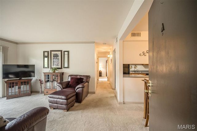 1090 Mersey Bend Drive A, St Louis, MO 63129