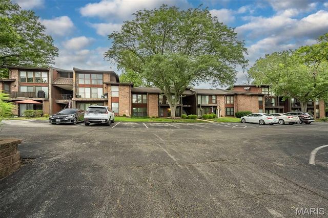 1090 Mersey Bend Drive A, St Louis, MO 63129