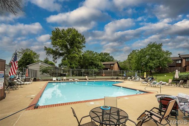 1090 Mersey Bend Drive A, St Louis, MO 63129