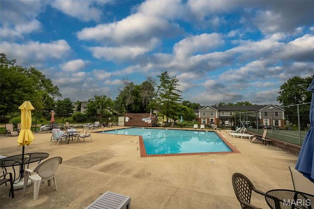 1090 Mersey Bend Drive A, St Louis, MO 63129