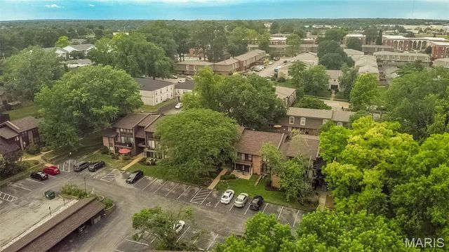 1090 Mersey Bend Drive A, St Louis, MO 63129