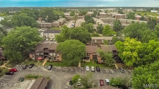 1090 Mersey Bend Drive A, St Louis, MO 63129