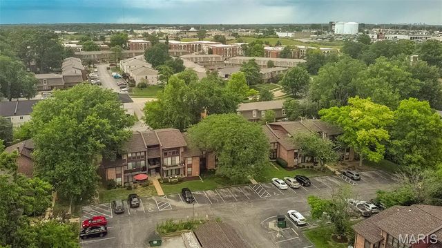 1090 Mersey Bend Drive A, St Louis, MO 63129